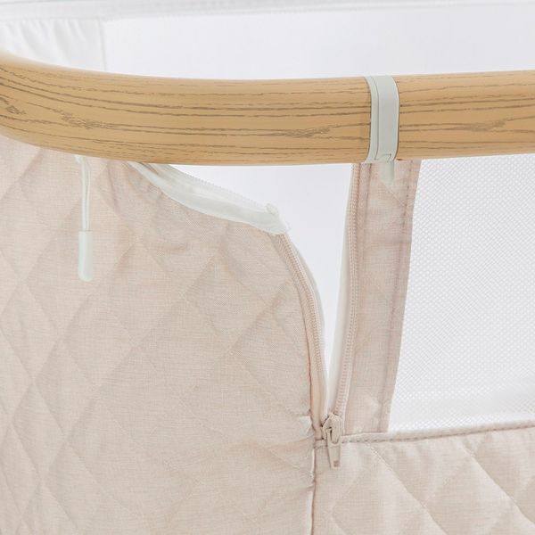Детские кроватки и манежи - Приставная кроватка Carrello Prima CRL-16503 Honey Beige электронное укачивание 4 колеса 5 скоростей качания таймер пульт ДУ матрас